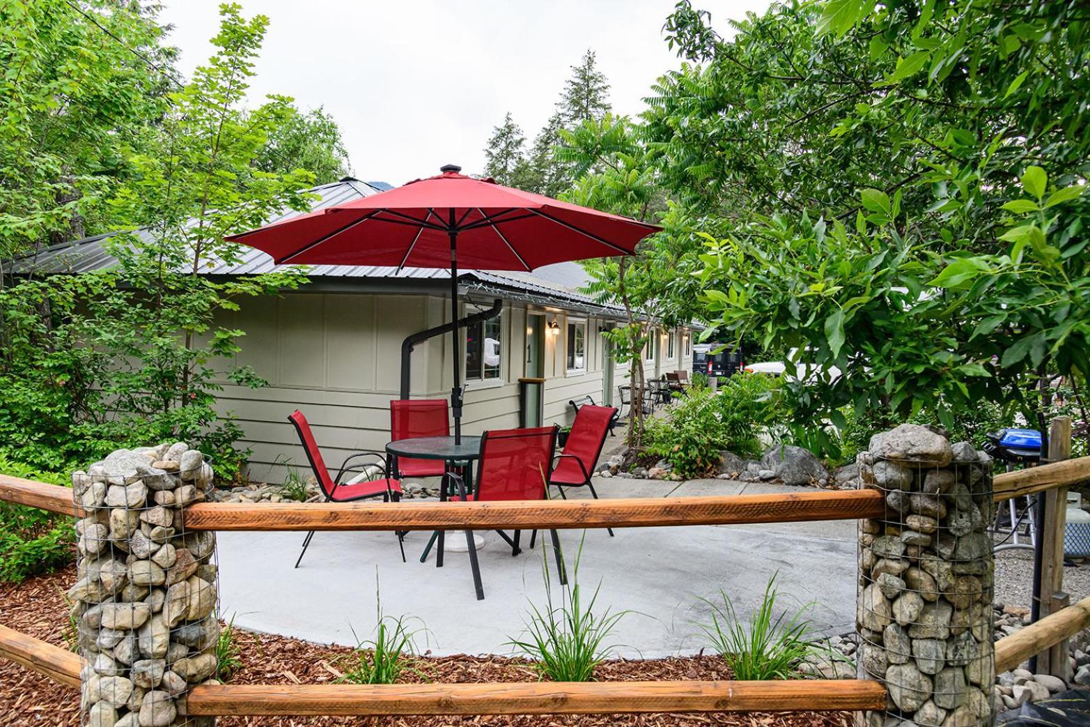 Barefoot Villas And Retreat Christina Lake Экстерьер фото